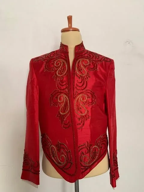 Beskap Jawa untuk Grooms