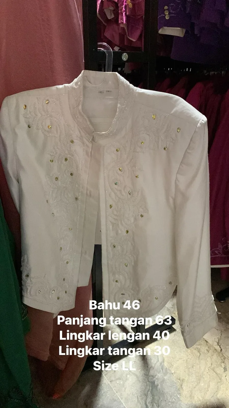 Beskap Jawa untuk Grooms