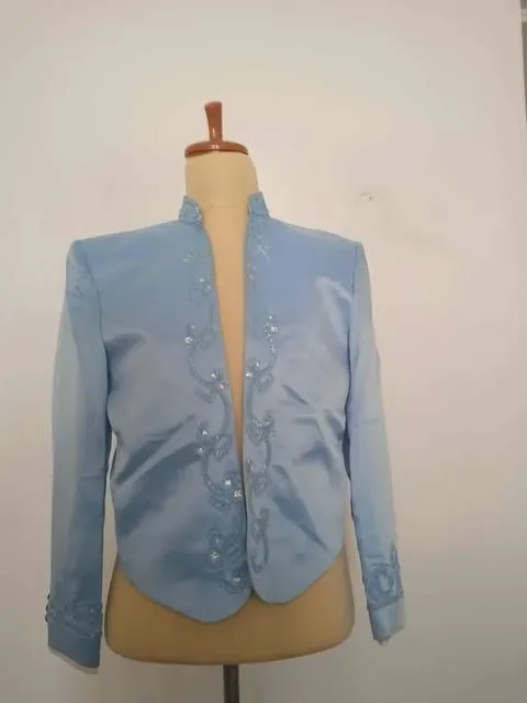 Beskap Jawa untuk Grooms