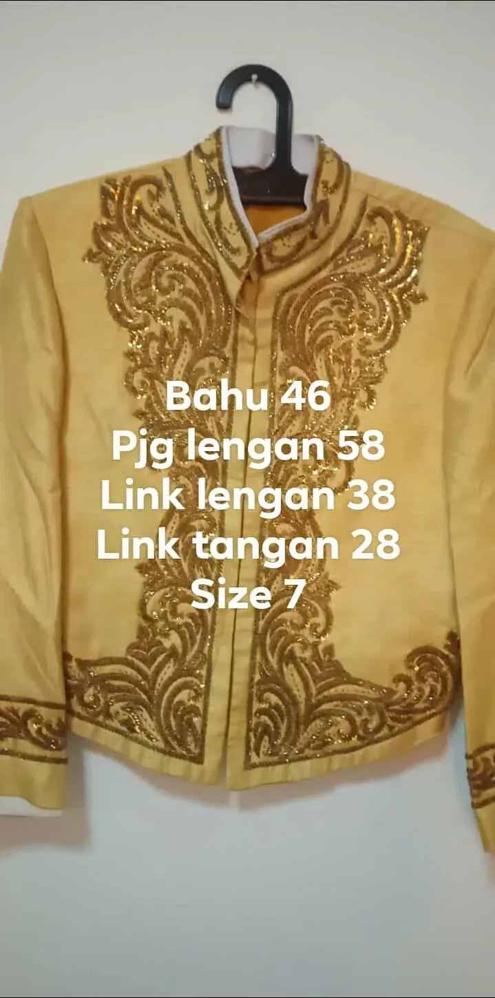 Beskap Jawa untuk Grooms