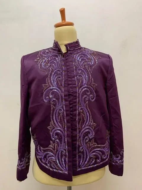 Beskap Jawa untuk Grooms