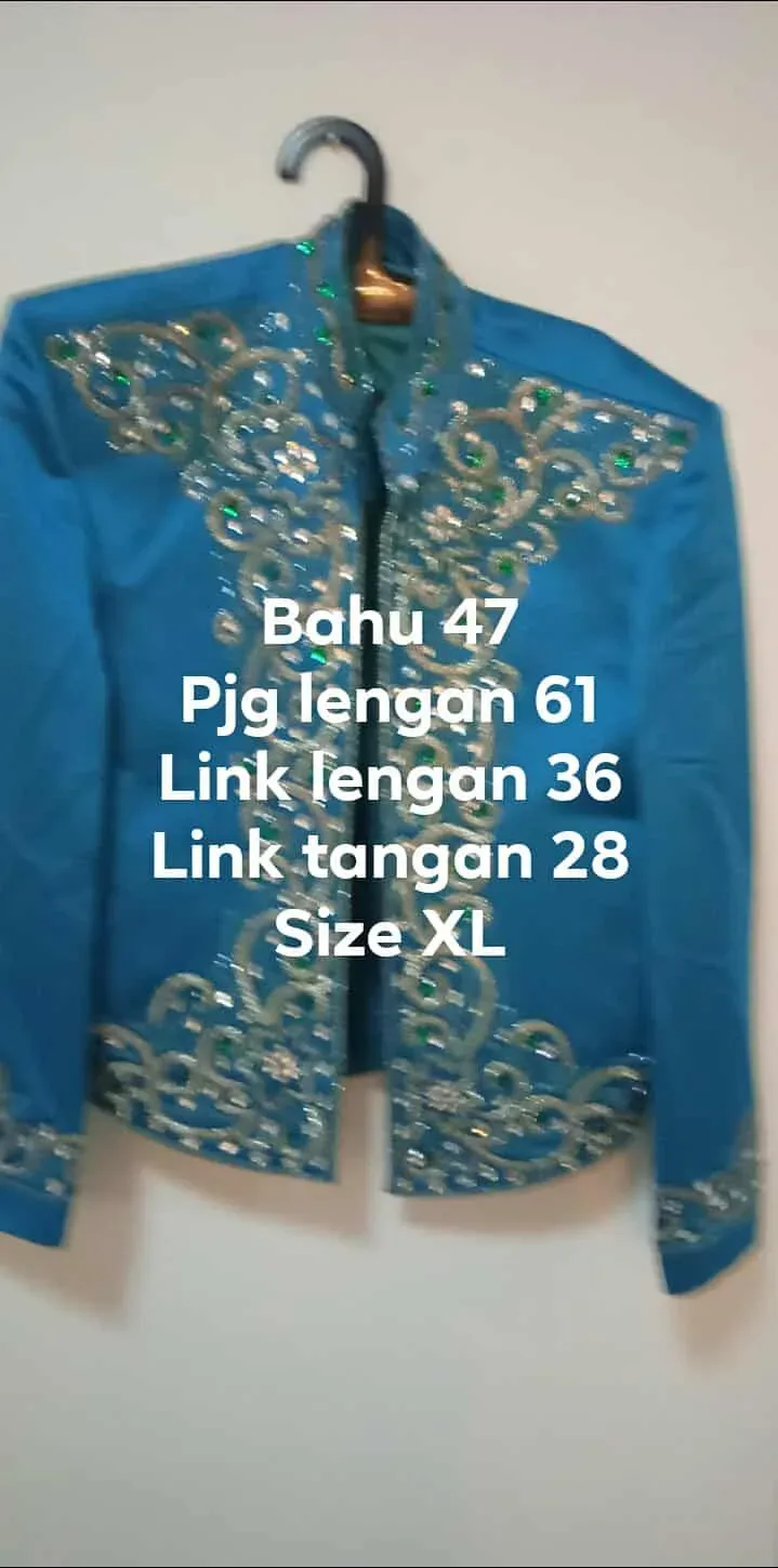 Beskap Jawa untuk Grooms