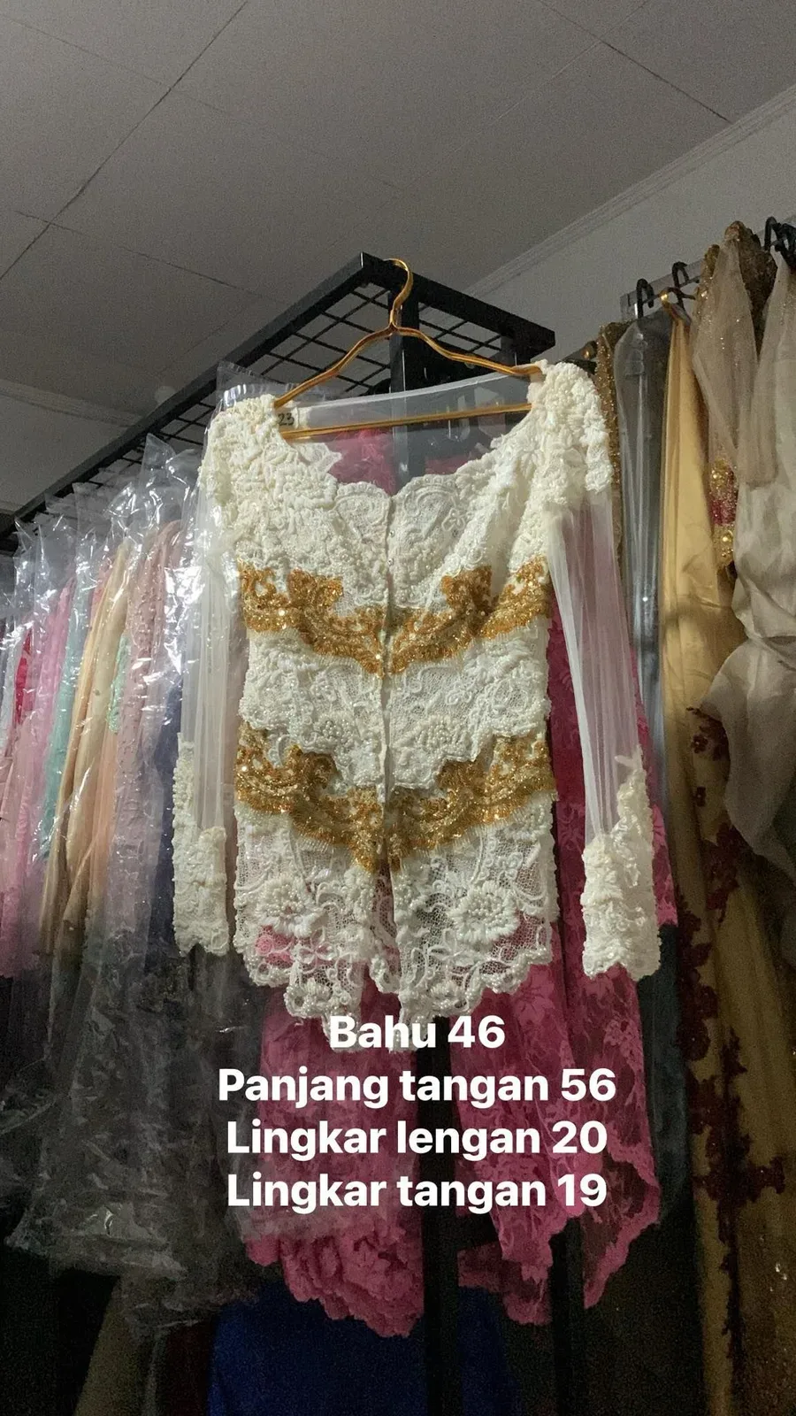 Gaun Nasional untuk Bride