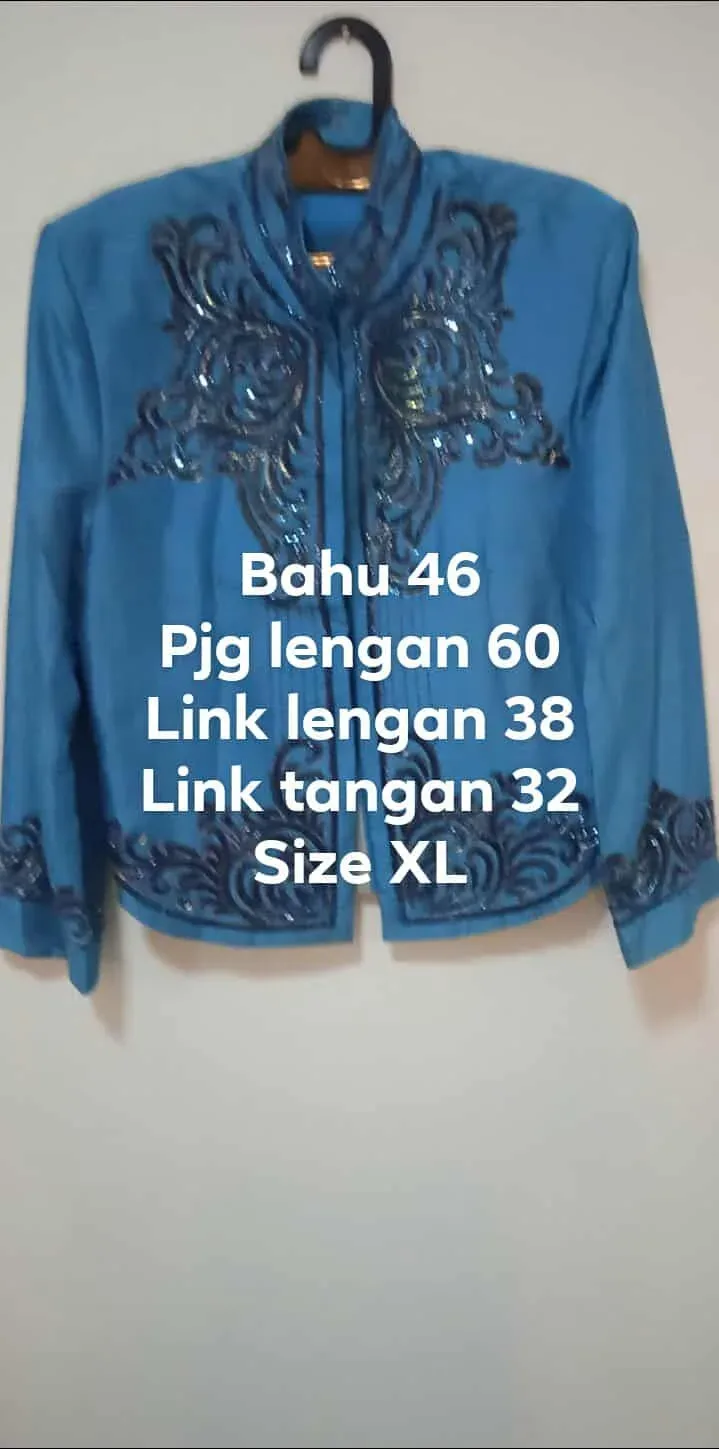 Beskap Jawa untuk Grooms