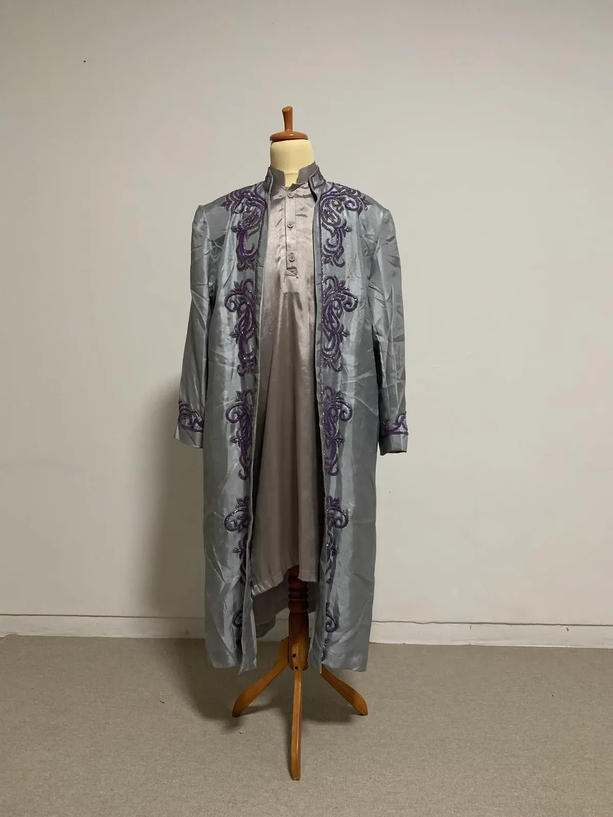 Jubah Betawi untuk Grooms