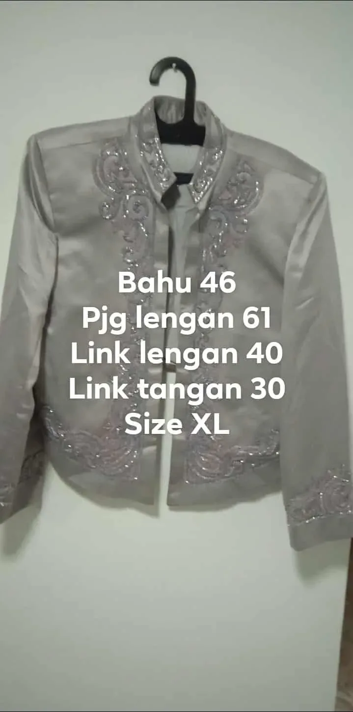 Beskap Jawa untuk Grooms