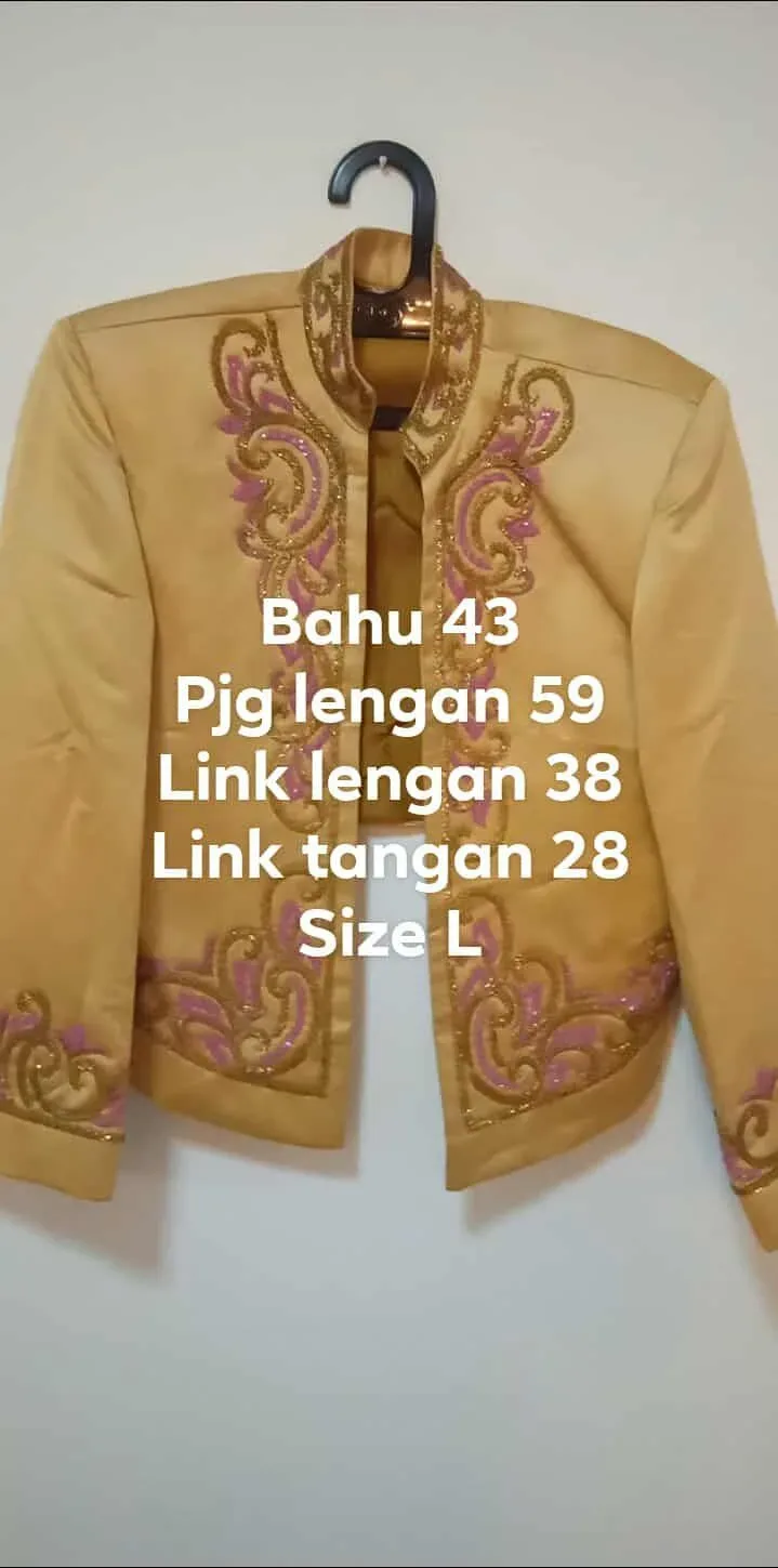 Beskap Jawa untuk Grooms