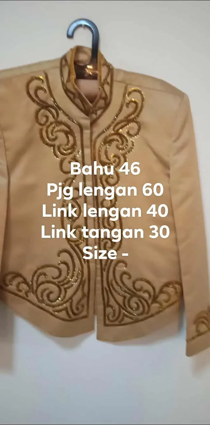 Beskap Jawa untuk Grooms