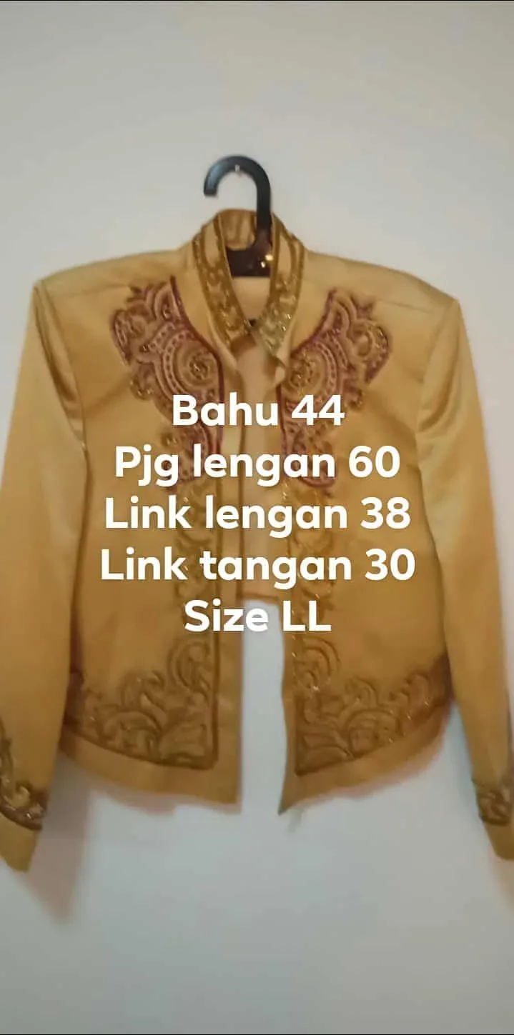 Beskap Jawa untuk Grooms
