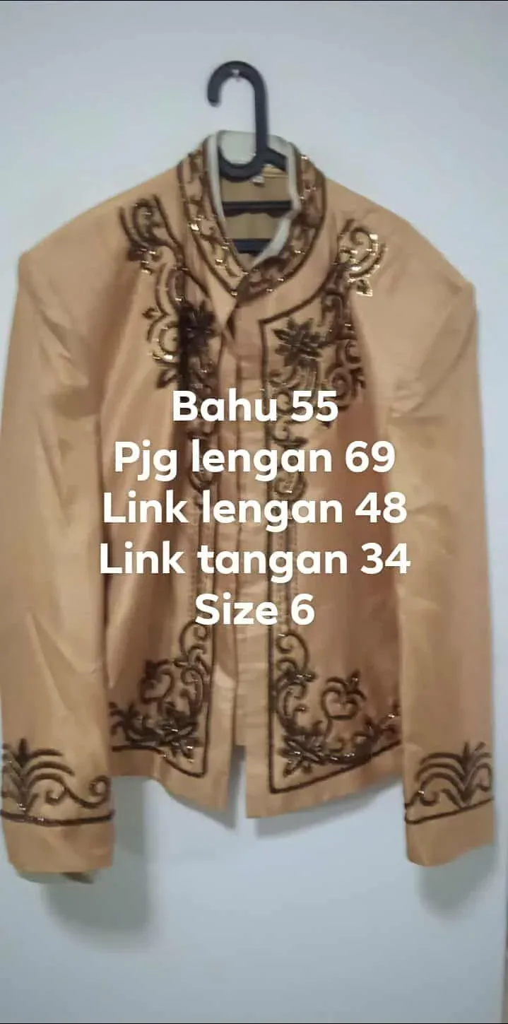 Beskap Jawa untuk Grooms