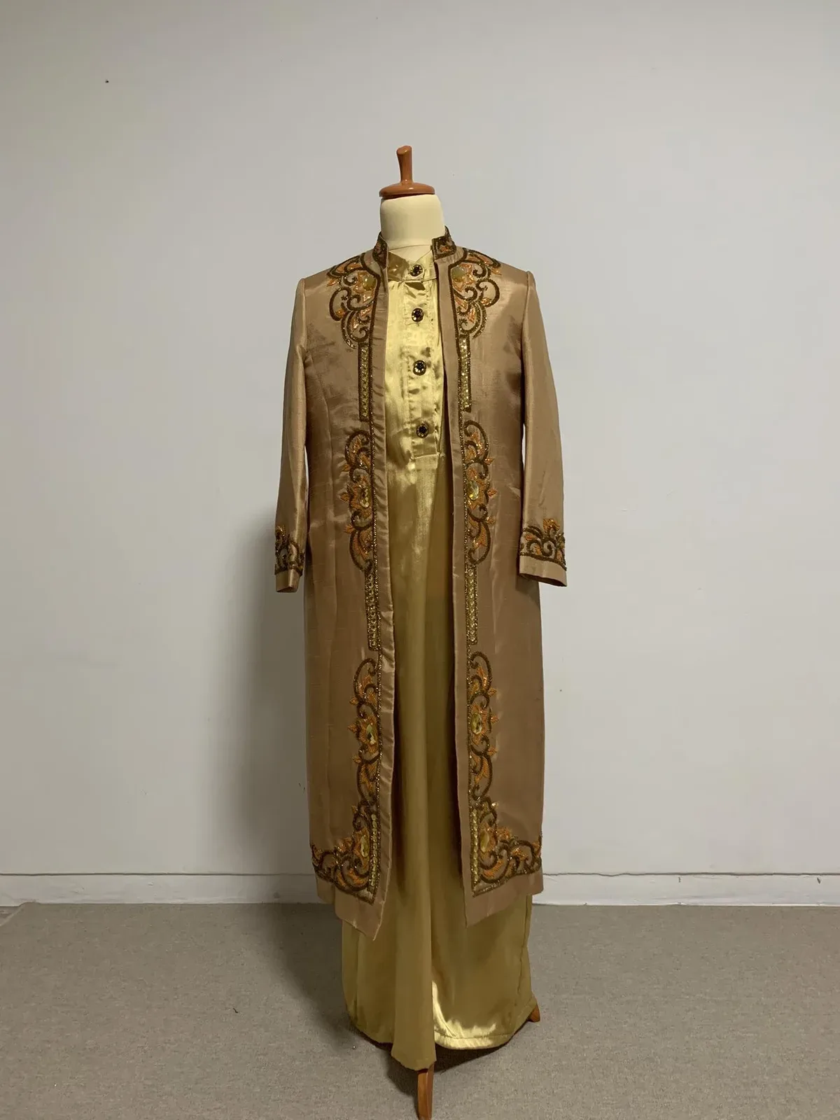 Jubah Betawi untuk Grooms