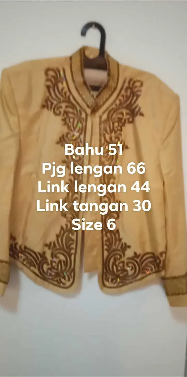 Beskap Jawa untuk Grooms/Father