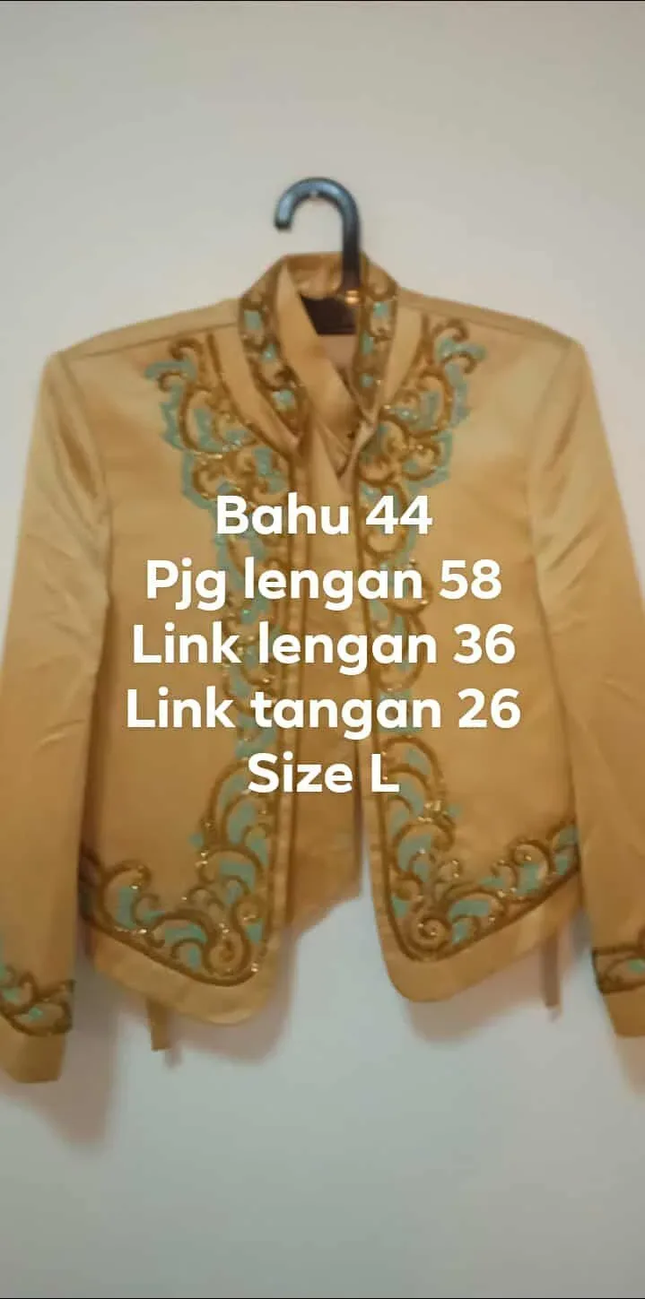 Beskap Jawa untuk Grooms
